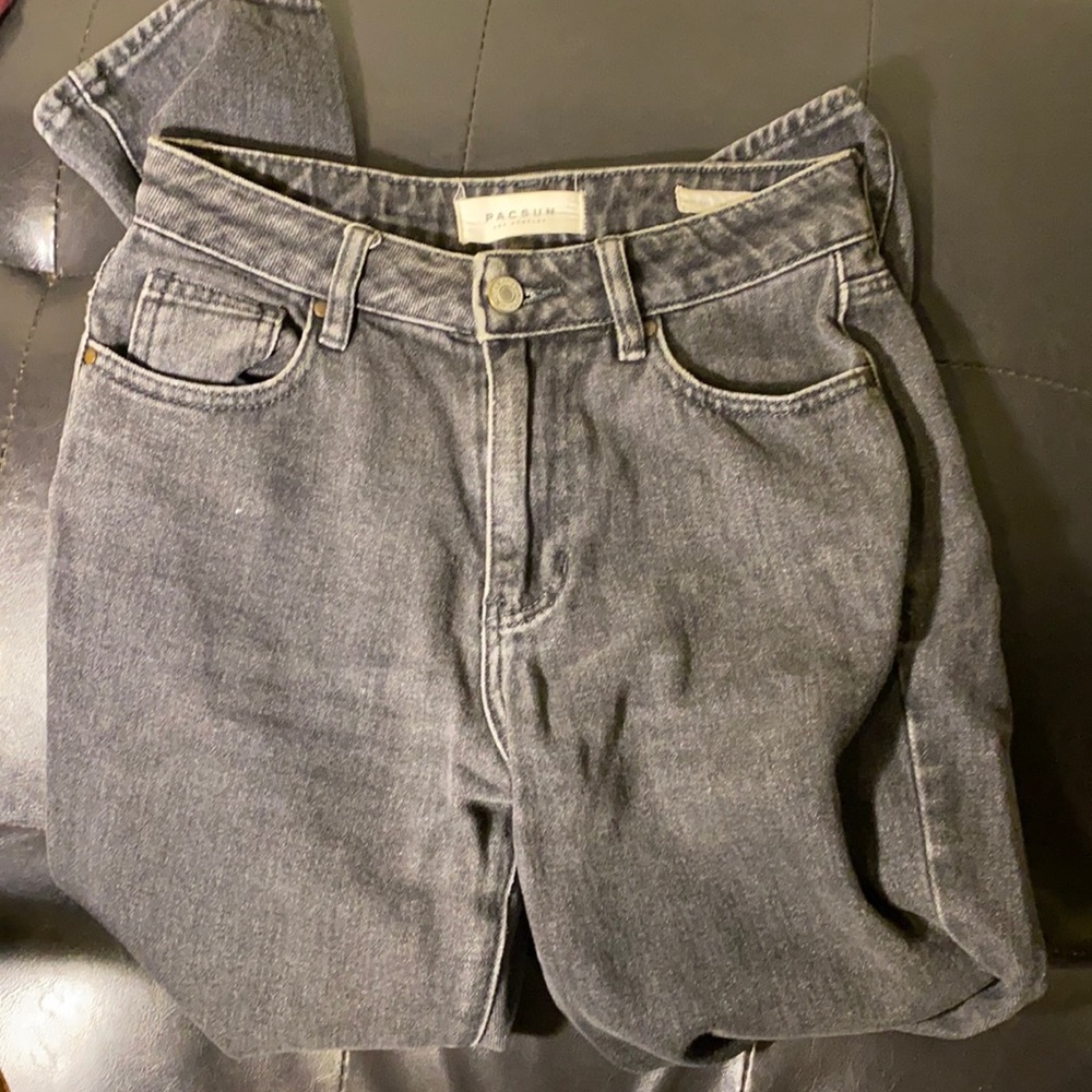 Pacsun Mom Jean Dark Wash (Black) Size 24